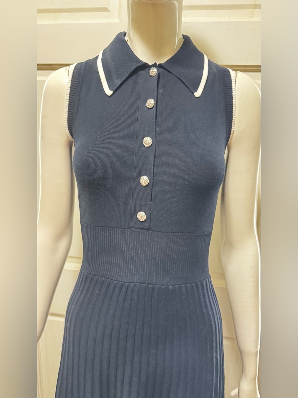 Veronica Beard Meralda Collared
Midi Dress in Navy Size XS - Picture 9 of 12